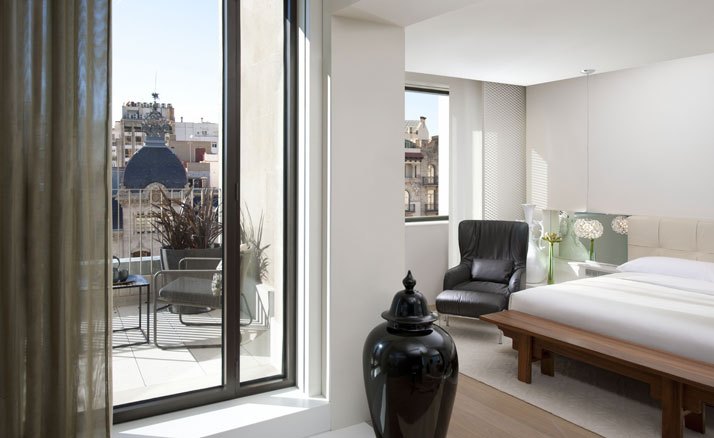 Barcelona suite Image Courtesy of Mandarin Oriental Hotel Group photo © George Apostolidis