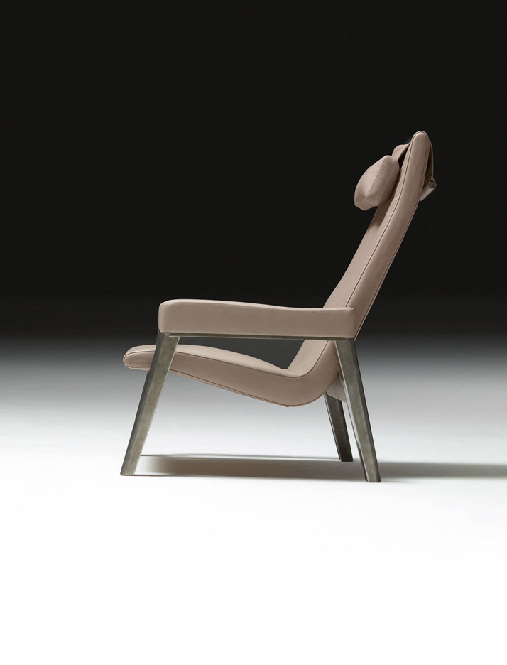 Designer: Antonio CitterioArmchair for reading and resting in stainless steel with surface patina and turtledove Clémence bull calf, Matières collecti