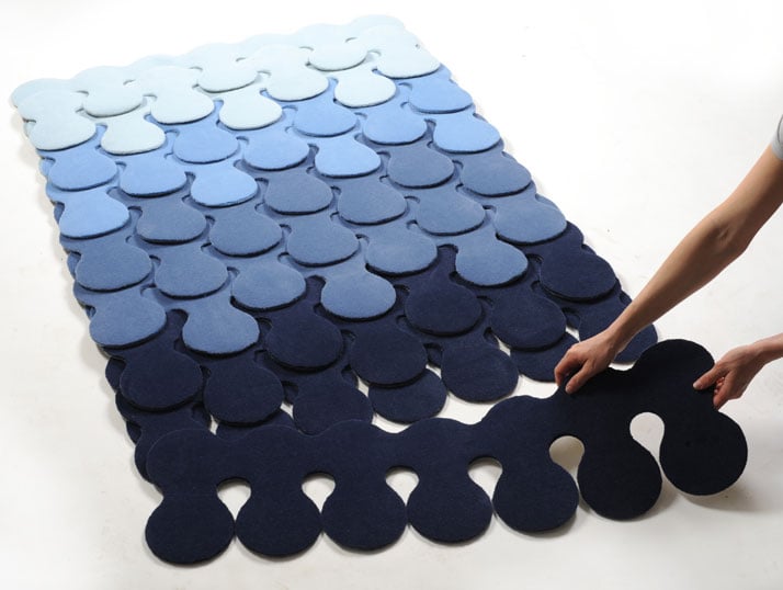 &#039;&#039;Repeat&#039;&#039;, growing carpet by Catherine Werdeled