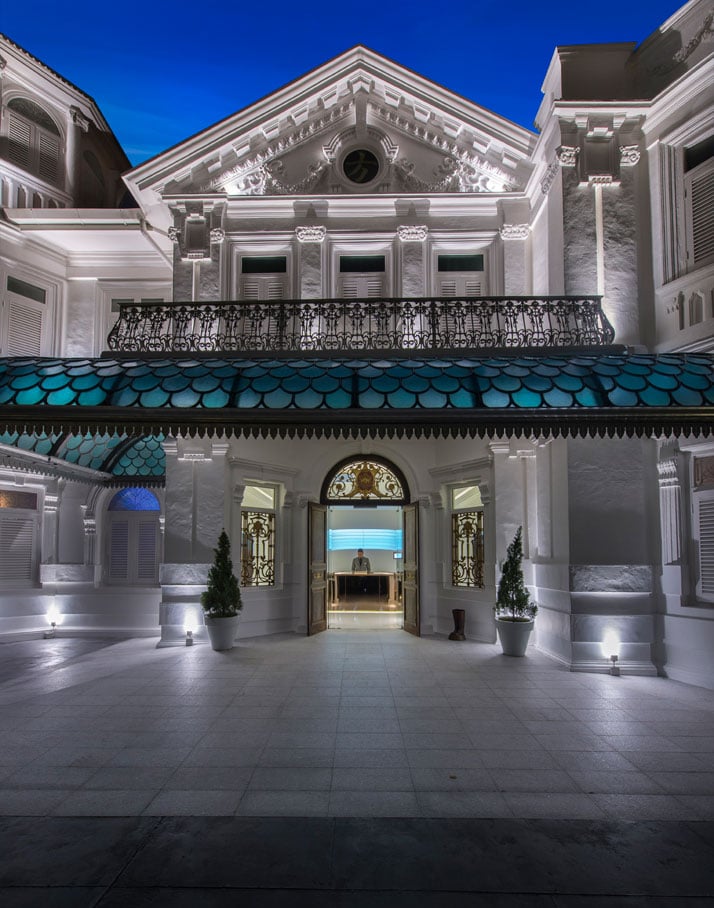 Entrance to Hotel, photo © Macalister Mansion, Design Hotels.