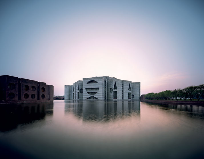 National Assembly Building in Dhaka, Bangladesh, Louis Kahn, 1962–83.© Raymond Meier.