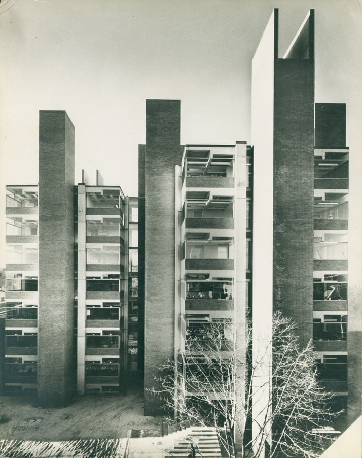 Alfred Newton Richards Medical Research and Biology Building, Philadelphia, Pennsylvania, Lousi Kahn, 1957–65.© The Architectural Archives, University of Pennsylvania, photo: Malcolm Smith.