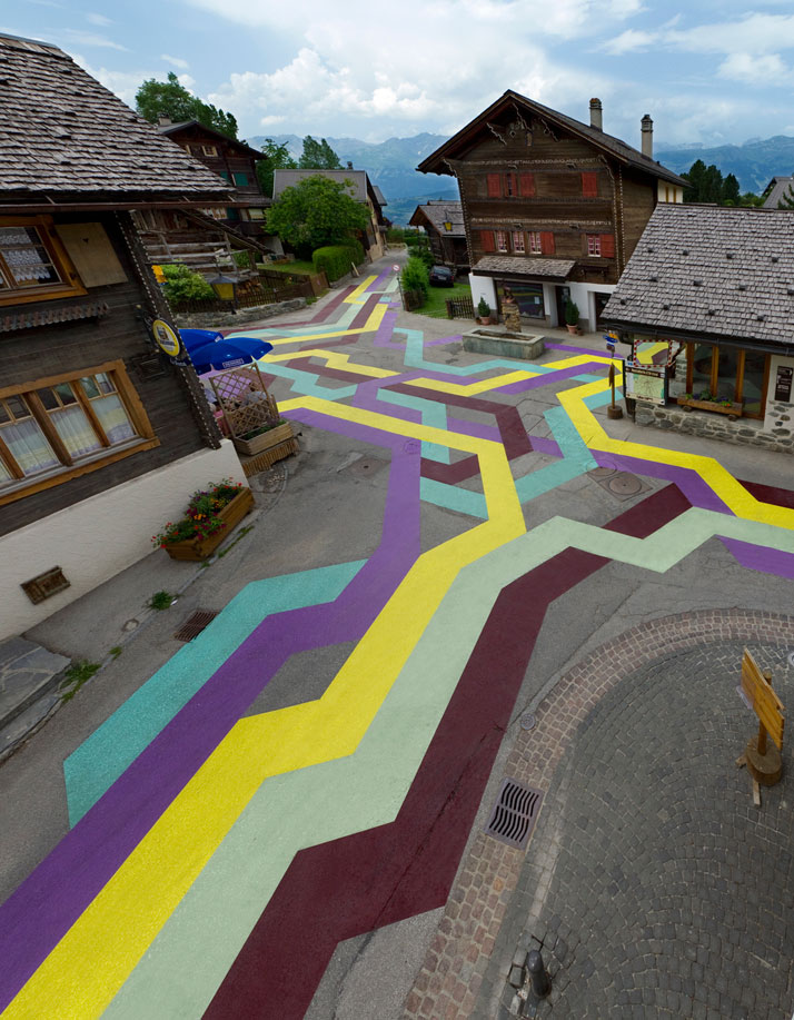 Lang-Baumann, Street Painting #5, 2010, 100 x 60 m, road marking paint. Vercorin (Switzerland). Courtesy Loevenbruck gallery and Urs Meile gallery. Photo : Robert Hofer.