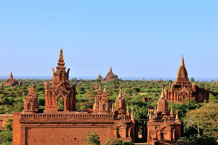 Burma (The Republic of the Union of Myanmar).photo © David De Vleeschauwer, Classe Touriste.