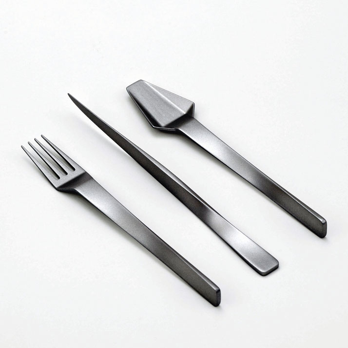 Muse cutlery set by Frederik Delbart. Photo © Julien Hayard.