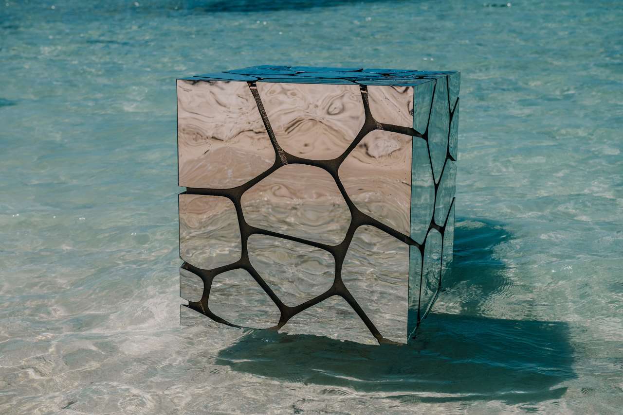 Aqua Bar Cube Silver by architect Francesco Maria Messina for Cypraea.