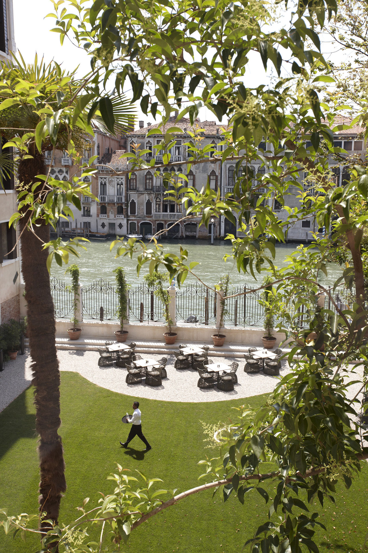 Garden Terrace, photo © Aman Canal Grande Hotel, Venice, Amanresorts.