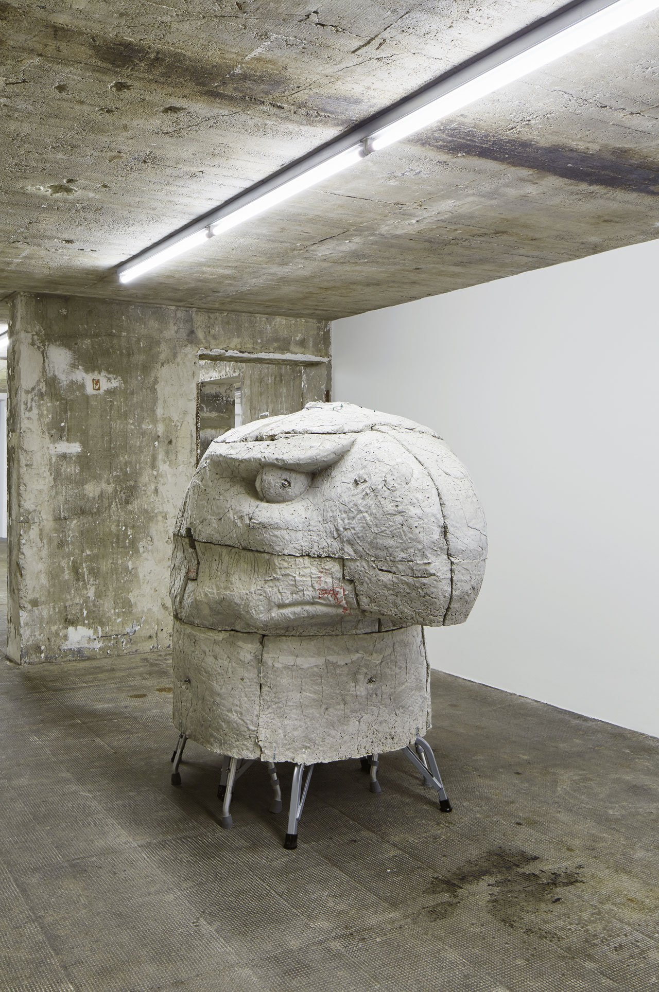 Justin Matherly, A concern altering pure feature (e.t.s.p.n.g.l.) (2013) | Reinforced concrete, ambulatory equipment, stainless steel hardware, zip ties, spray paint, water based marker / 149 × 87 × 164,5 cm / Boros Collection, Berlin. Photo by NOSHE.