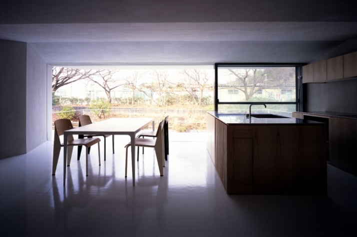 dining &amp;amp; living room // photo ©  Toshiyuki Yano [ Nacasa&amp;amp;Partners Inc.]