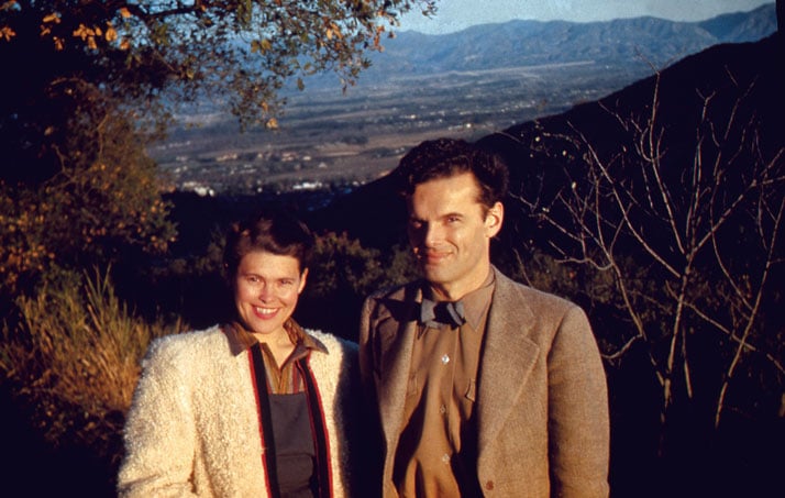 Charles and Ray in the Santa Monica mountains shortly after their arrival in Los Angeles, 1941 © 2010 Eames Office LLC, from the Collections of the Li