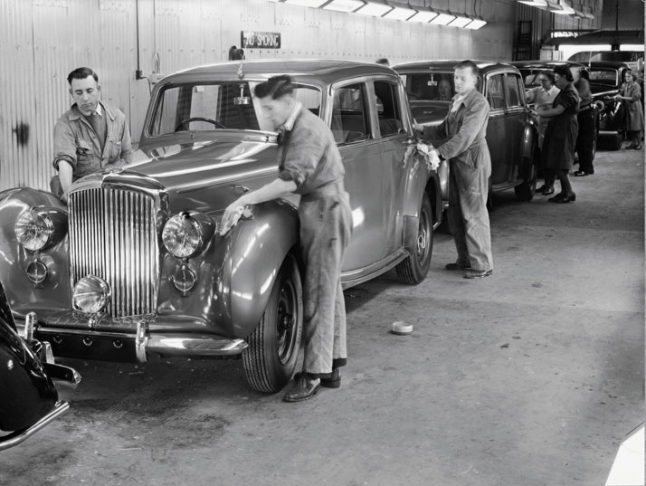 Post-war Bentley MkVI, photo © BENTLEY Motors