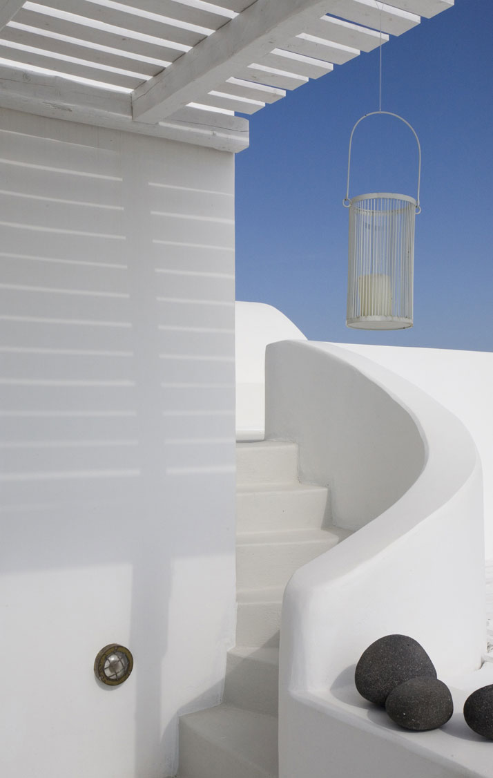 photo © Aenaon Villas, Santorini, Greece