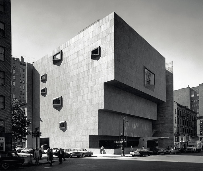 Whitney Museum of American Art, New York, N.Y., (1964-1966, with Hamilton P. Smith).© Photo Ezra Stoller - Esto. All rights reserved.