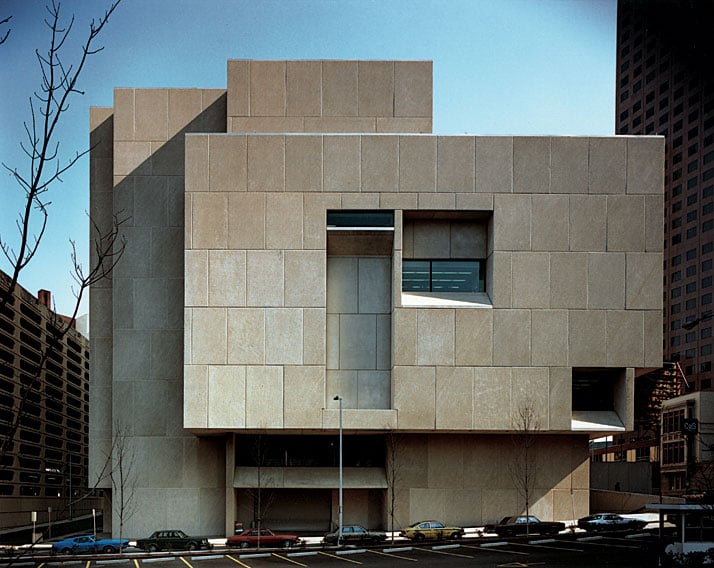 Atlanta Central Public Library, Atlanta, Georgia, (1977-1980, with Hamilton P. Smith).© Architectural Photography of Atlanta - Marcel Breuer Papers, American Art archives, Washington, D.C.