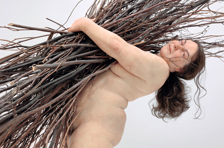 Woman with Sticks, 2009 Mixed media. Courtesy Hauser &amp; Wirth © Ron Mueck. Photo Courtesy Hauser &amp; Wirth, London.Exhibition Ron Mueck, Fondation Cartier pour l’art contemporain, Paris, April 16 › Sept. 29, 2013.