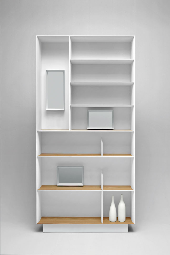 Bookcase designed in 1956-1957 for Ponti’s house on via Dezza in Milan. Courtesy of Molteni&amp;amp;C.