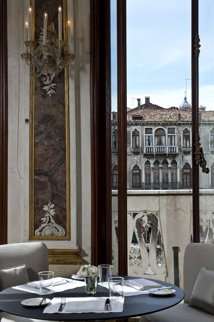 Piano Nobile Dining Room, photo © Aman Canal Grande Hotel, Venice, Amanresorts.