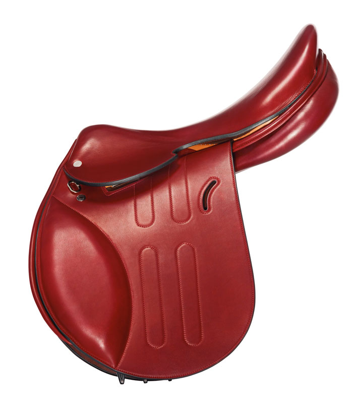 HERMÈS&#039;&#039;CAVALE&#039;&#039;SADDLEDesigned in consultation with rider Simon Delestre. Selected and customised by Jony Ive and Marc Newson for the (RED) Auction 20
