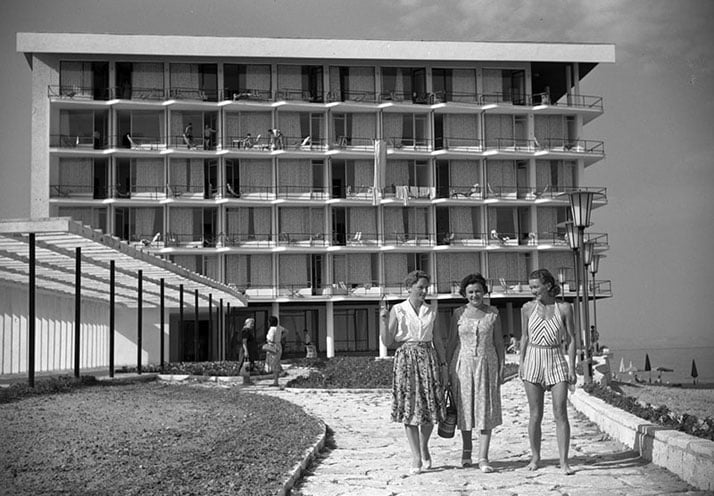 Hotel Glarus, Bulgaria. Architects: Georgi Ganev, Diana Popova, 1960. Photo © CCN Images, Zagreb.