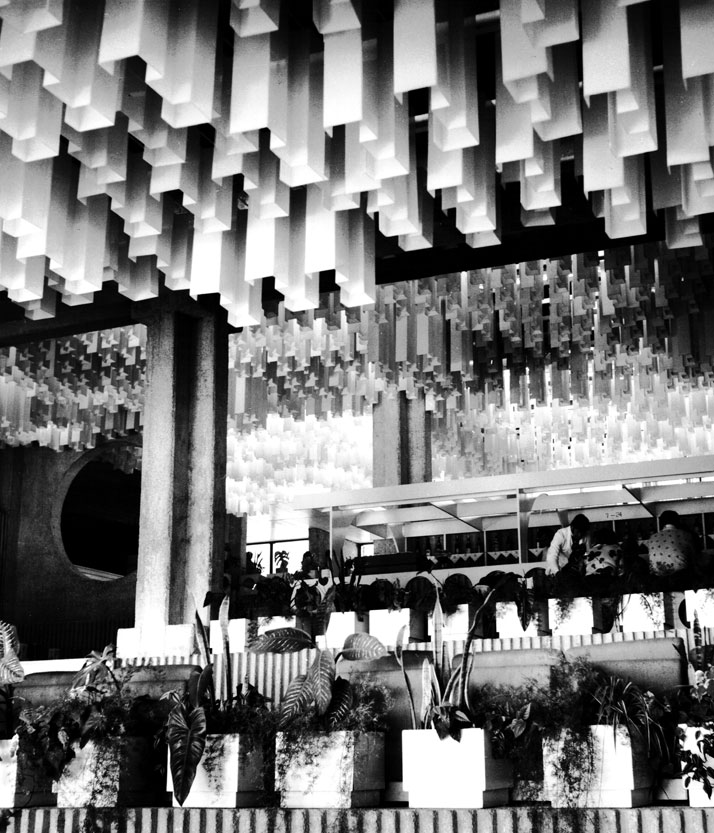 The terraced lobby of the Hotel Rubin in PorecÌ, and its impressive light and glass ceiling installation, sadly, neither of which has survived, architect: Julije De Luca, 1970. Photo © CCN Images, Zagreb.
