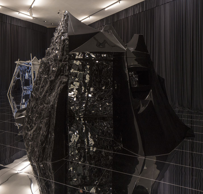 Installation view at the exhibition LEE BUL, Mudam Luxembourg (5 October 2013 - 9 June 2014.photo © Eric Chenal.