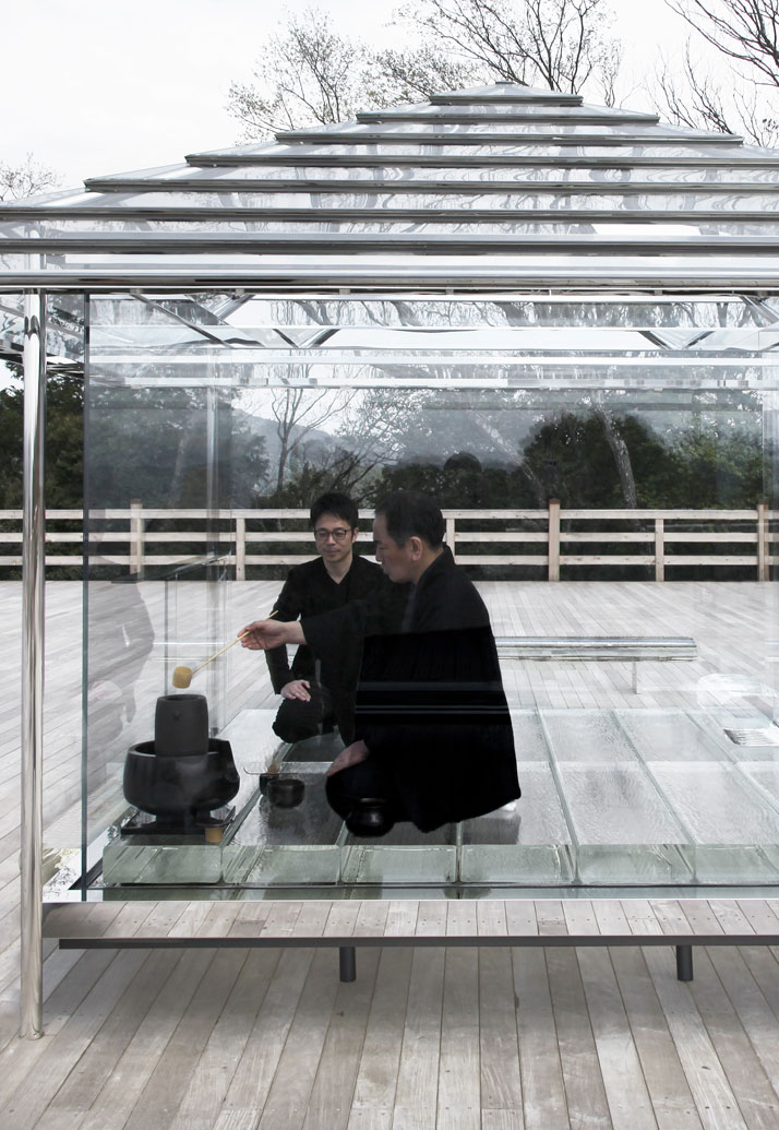 Tokujin Yoshioka KOU-AN Glass Tea House. Photo courtesy of Tokujin Yoshioka Inc.