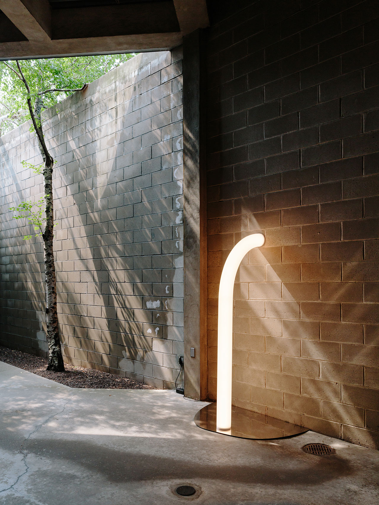 Installation view. "Objects of Common Interest: Hard, Soft, and All Lit Up with Nowhere to Go", Noguchi Museum, New York. Photography by Brian W. Ferry. Artworks © Objects of Common Interest and © The Isamu Noguchi Foundation and Garden Museum / Artists Rights Society