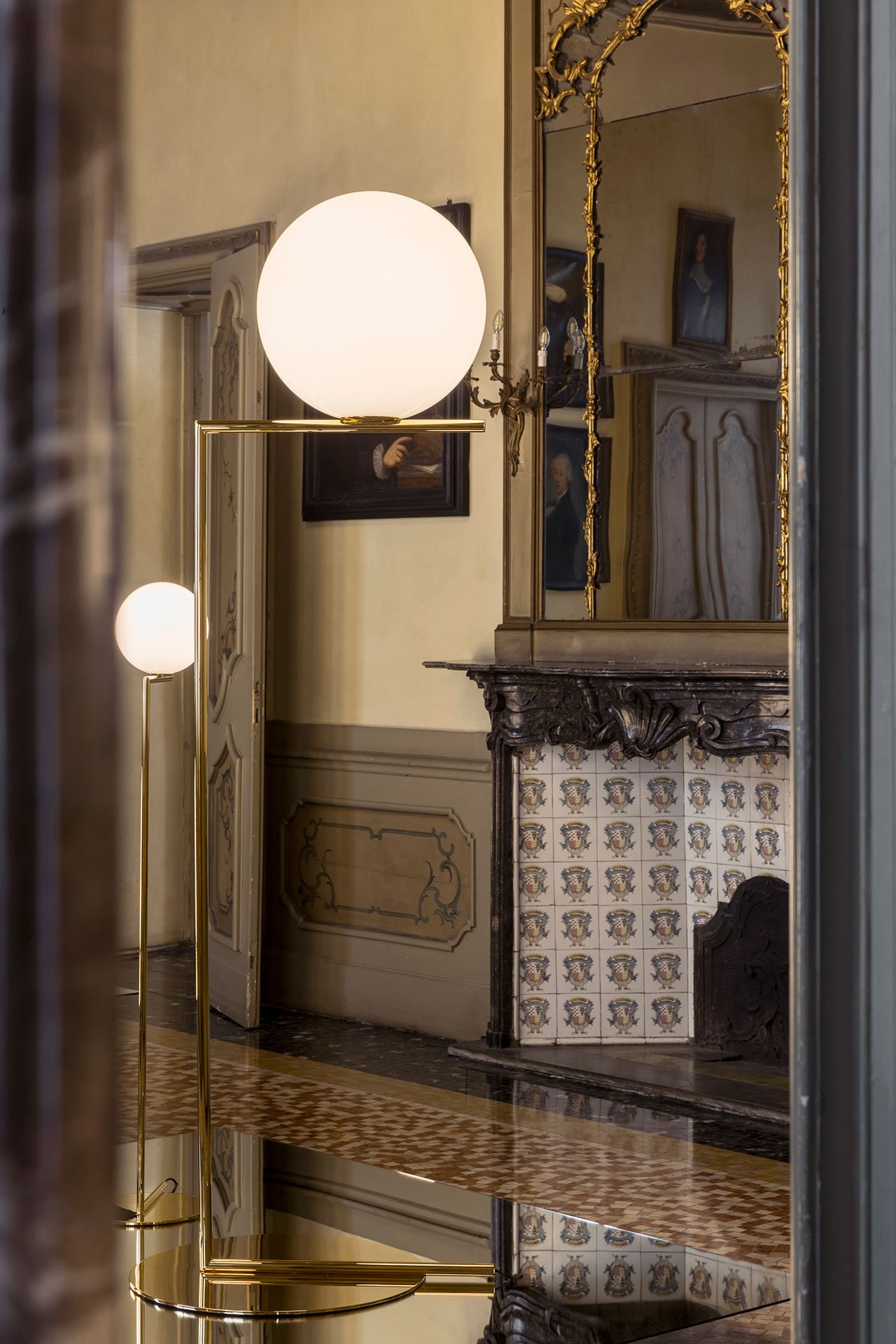 Flos at Palazzo Visconti. Milan Design Week, 2024.
IC Lights Floor in gold. Designed by Michael Anastassiades for Flos for the series 10th Anniversary.
Photo © Nicolò Panzeri.