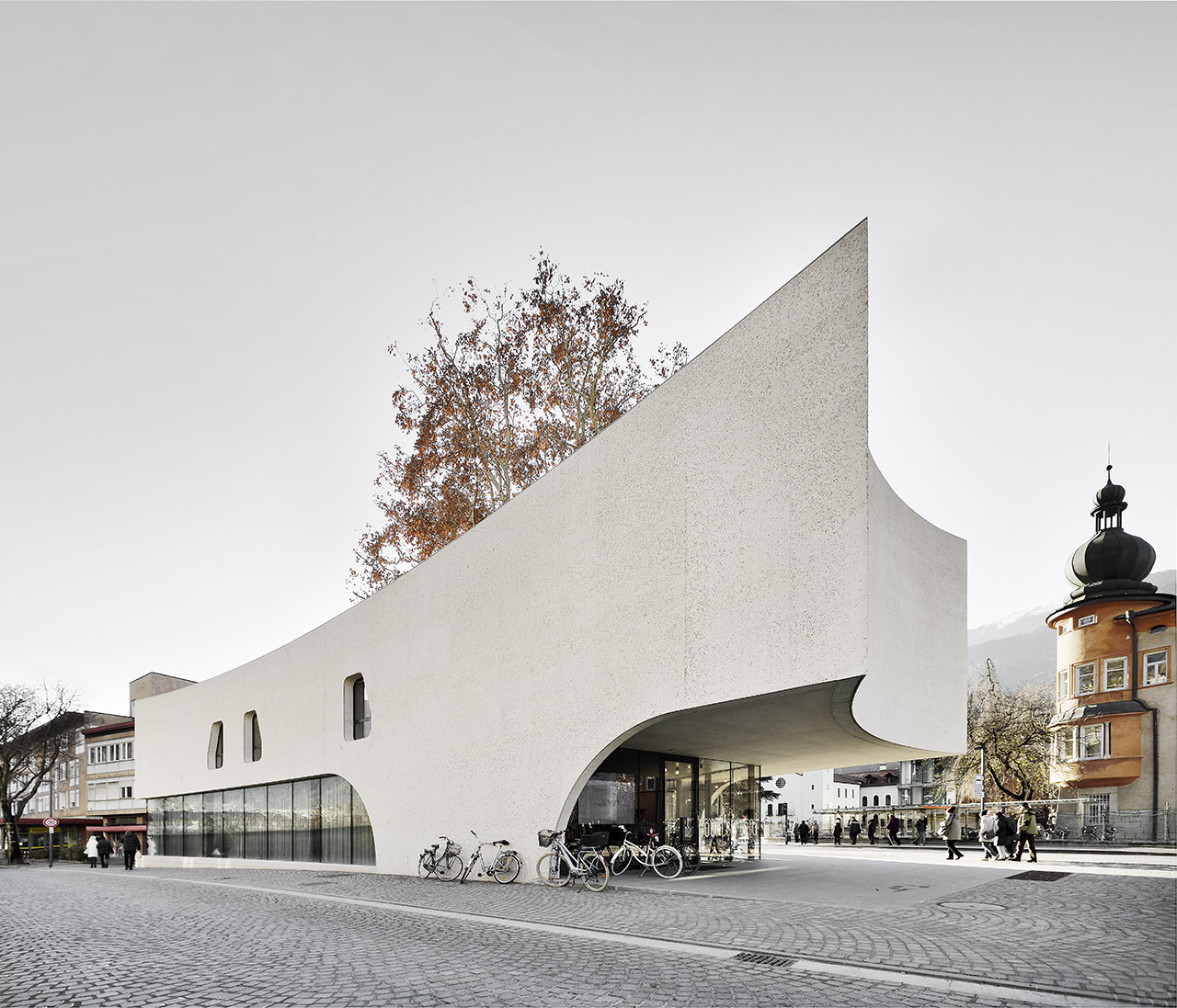 TreeHugger của MoDusArchitects ở Bressanone (Bolzano, Ý).  Ảnh © Oskar Da Riz.