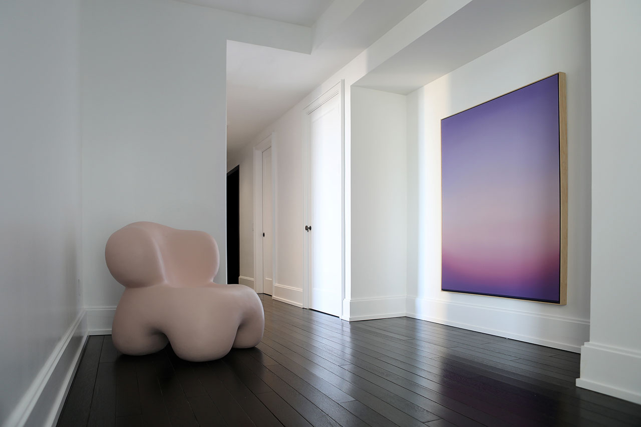 Galerie Philia at Walker Tower, Chelsea, New York. Courtesy of Galerie Philia.
Featured:
Studio Noon, Chair. Pigmented Cement.
Théo Pinto, Beautiful Pollution, 2020. Oil and Resin on Panel. 165 x 124 cm.