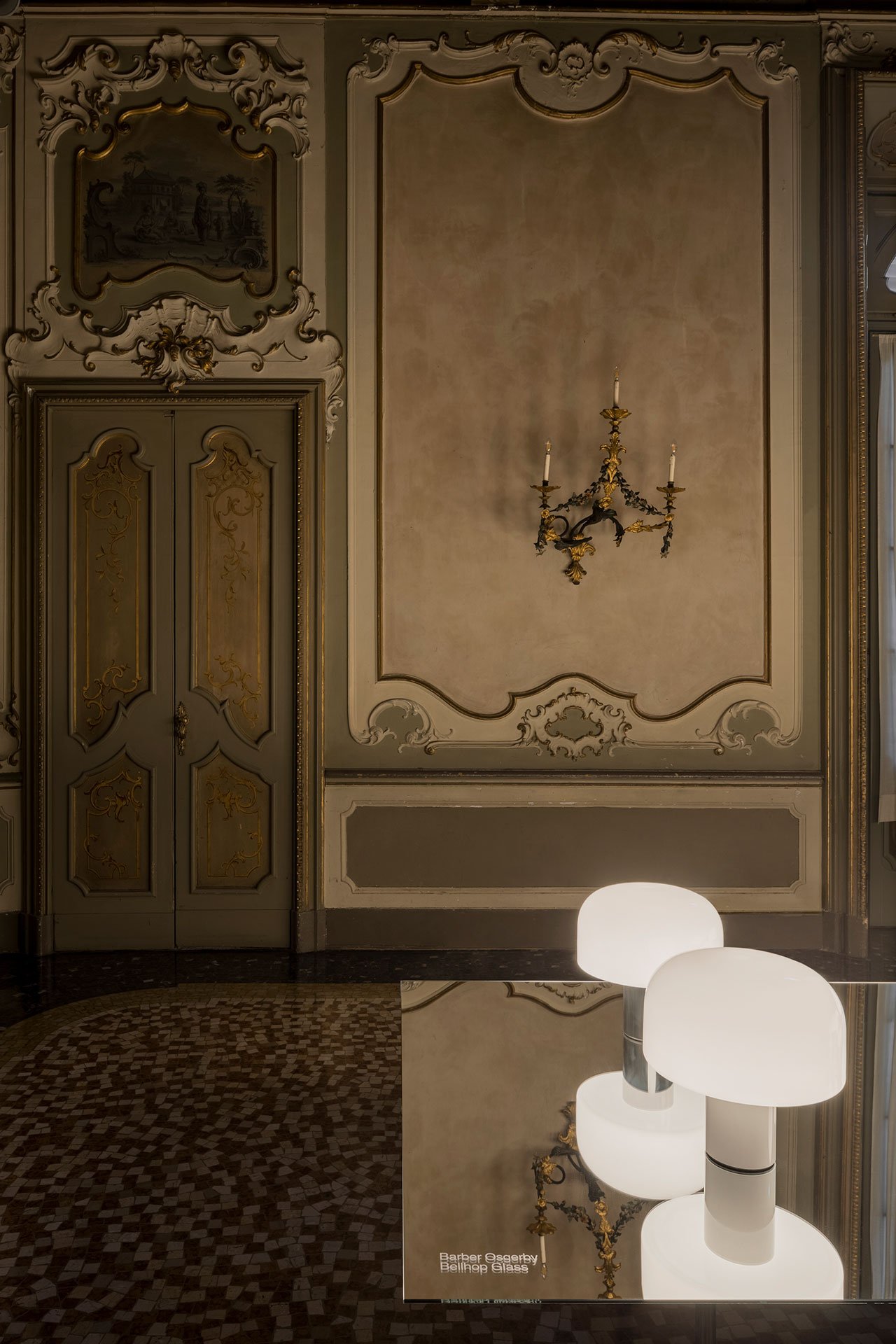 Flos at Palazzo Visconti. Milan Design Week, 2024.
Bellhop Glass table lamp. Designed by Barber Osgerby for Flos.
Photo © Nicolò Panzeri.