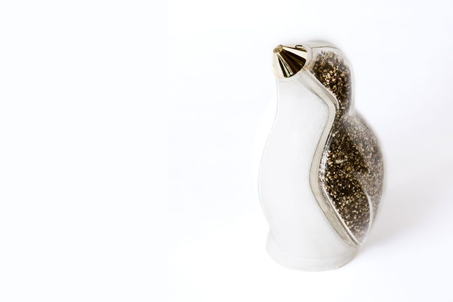 Pinguino salt and pepper shaker by Simon Colabufalo – one of the 2015 LAUNCH PAD finalists.