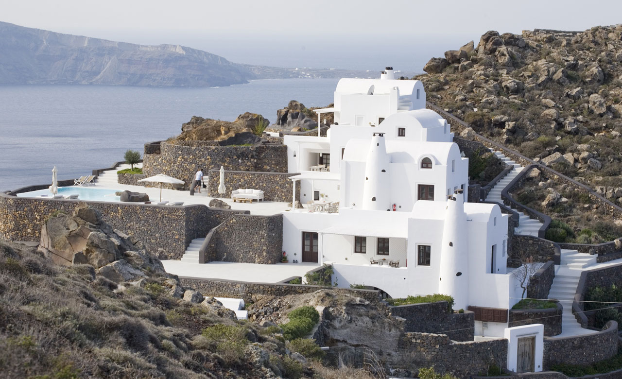 photo © Aenaon Villas, Santorini, Greece