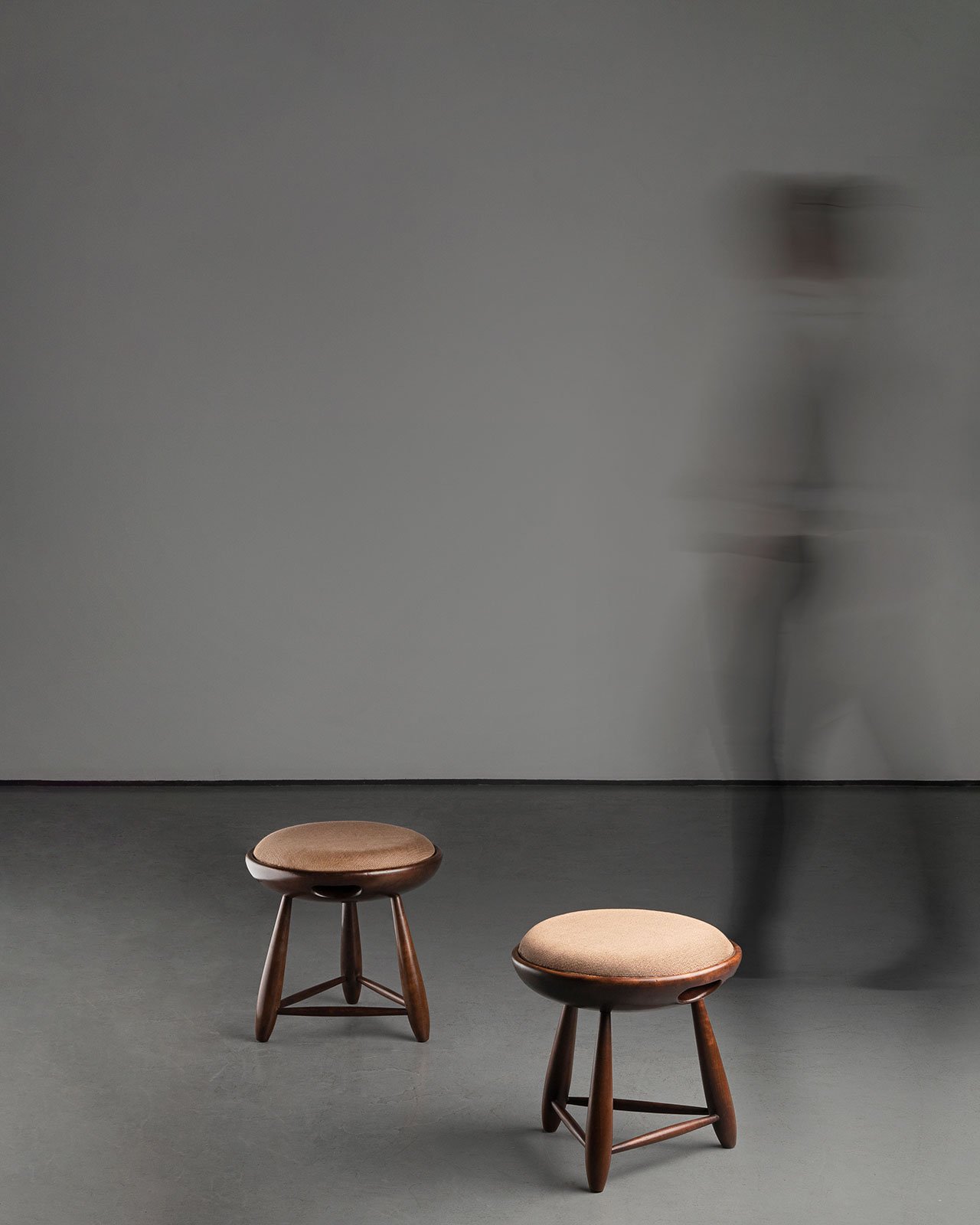 Stools by Sergio Rodrigues. Photography © Carpenters Workshop Gallery.