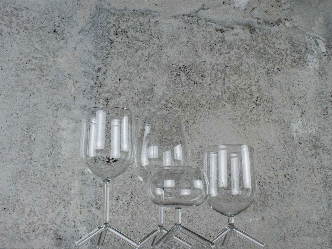 Tripod water glasses by Maarten Baptist.
20/21 SELECTION. Palazzo Valli Bruni.
