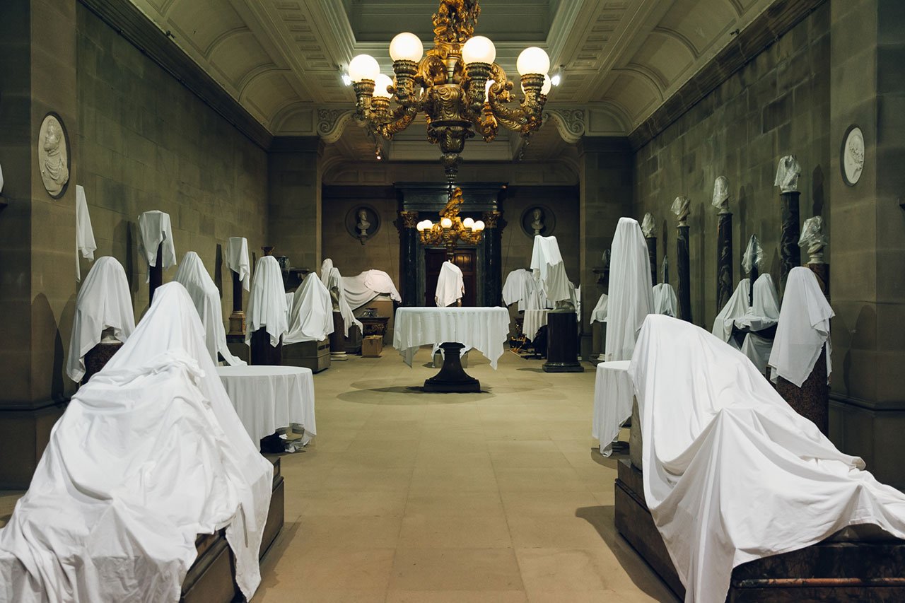 The making of "House Style: Five Centuries of Fashion at Chatsworth" exhibition. ​Photo © Chatsworth House Trust.