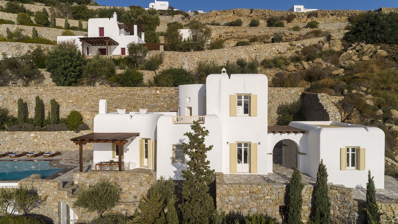 Villa Faz, Agios Lazaros, Mykonos. Photo by Costas Mitropoulos.