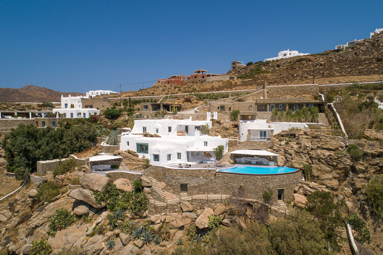 Villa Feelings, Tourlos, Mykonos. Photo by George Fakaros "UNIQUE IMAGING".