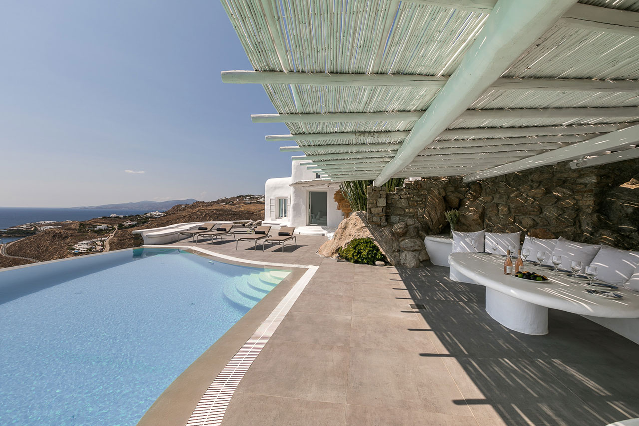 Villa Feelings, Tourlos, Mykonos. Photo by George Fakaros "UNIQUE IMAGING".