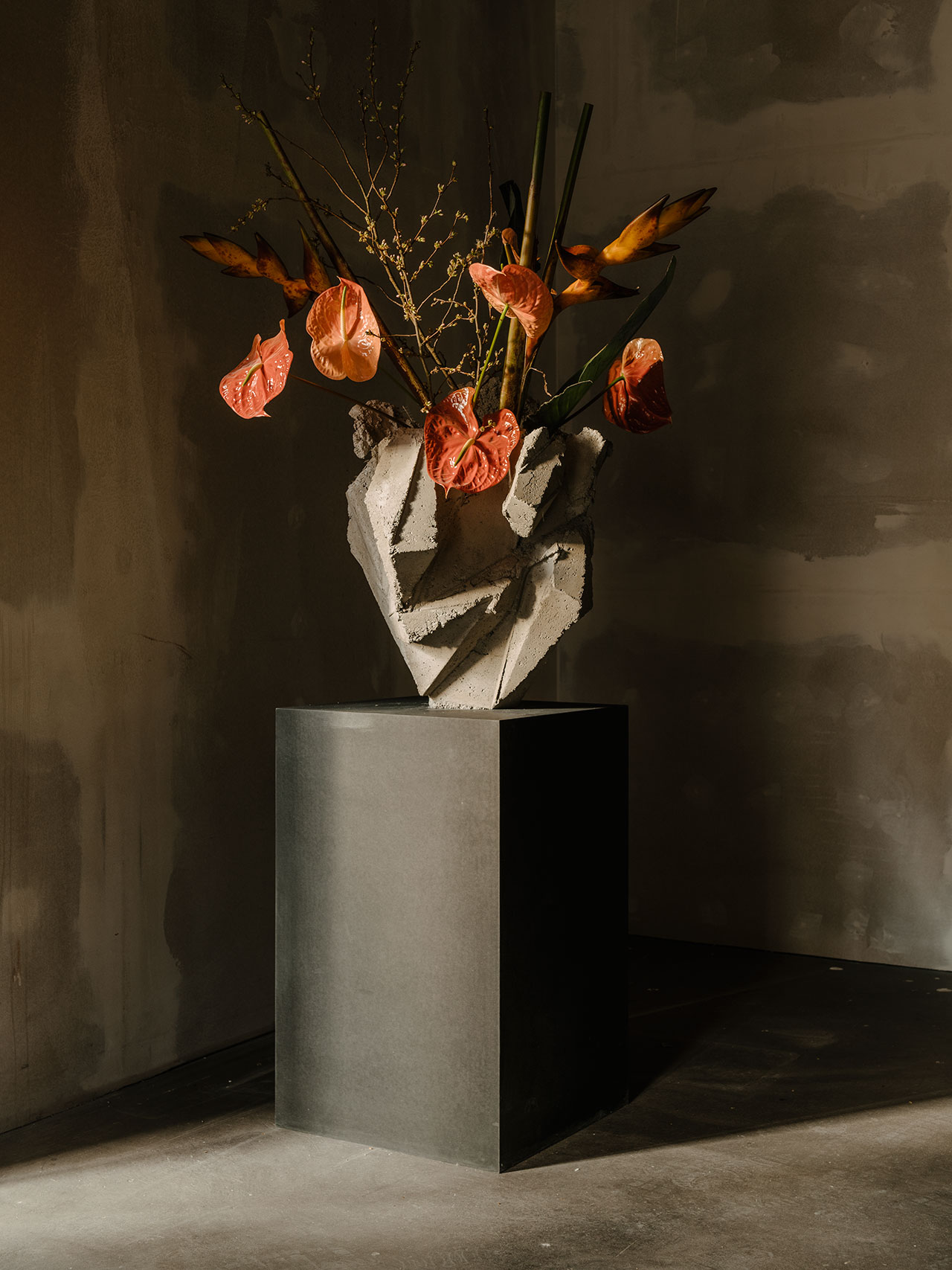 KINK Bar &amp; Restaurant.
Concrete vase by Phillip Emanuel Eyrich.
Photography by Robert Rieger. Courtesy of Kerim Seiler.