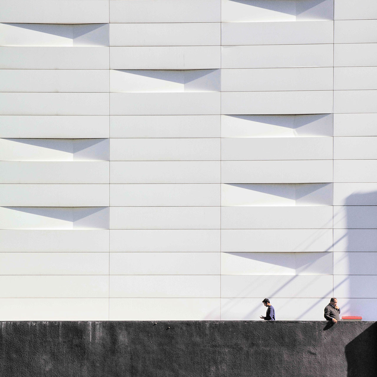 White wall black thoughts, photo © Serge Najjar.