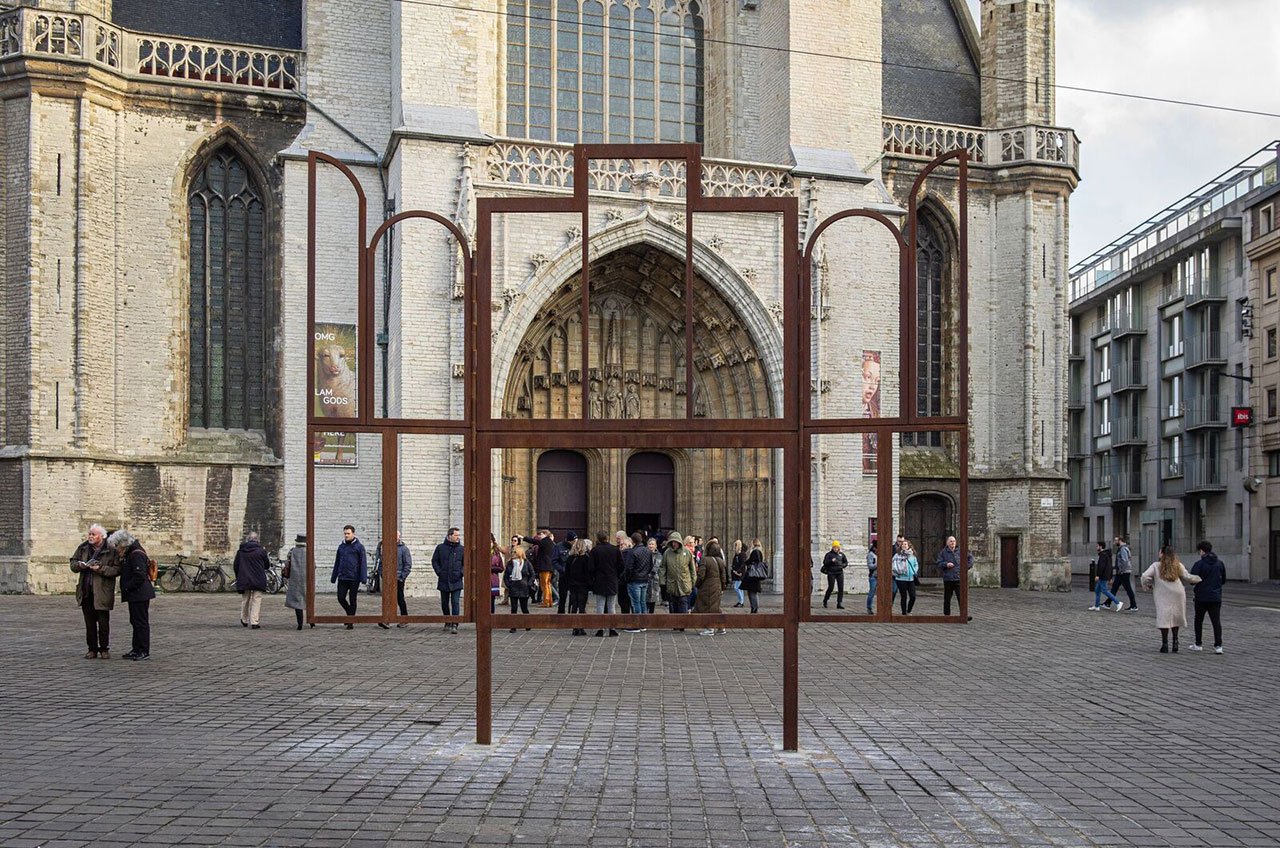 Kris Martin Altar, 2014. Installation at St Bavo’s Cathedral, Ghent.