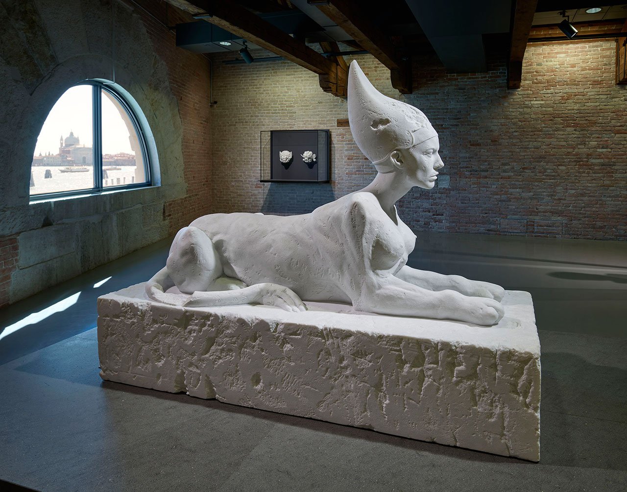 From Punta della Dogana, Room 4: (left to right) Damien Hirst, Pair of Masks (left), Sphinx (right). Photographed by Prudence Cuming Associates © Damien Hirst and Science Ltd. All rights reserved, DACS/SIAE 2017.