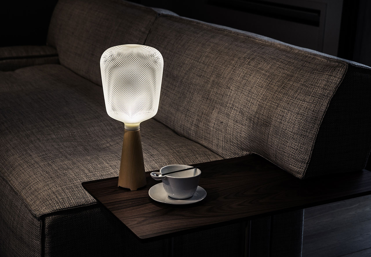 ExNovo, Affilia lamp. Photo courtesy alessandro zambelli design studio.