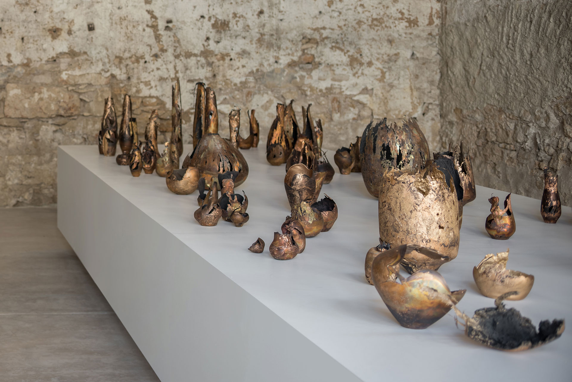 Exhibition view. Omer Arbel - 133 at Carwan gallery, Athens.
Photo by Giorgos Sfakianakis.