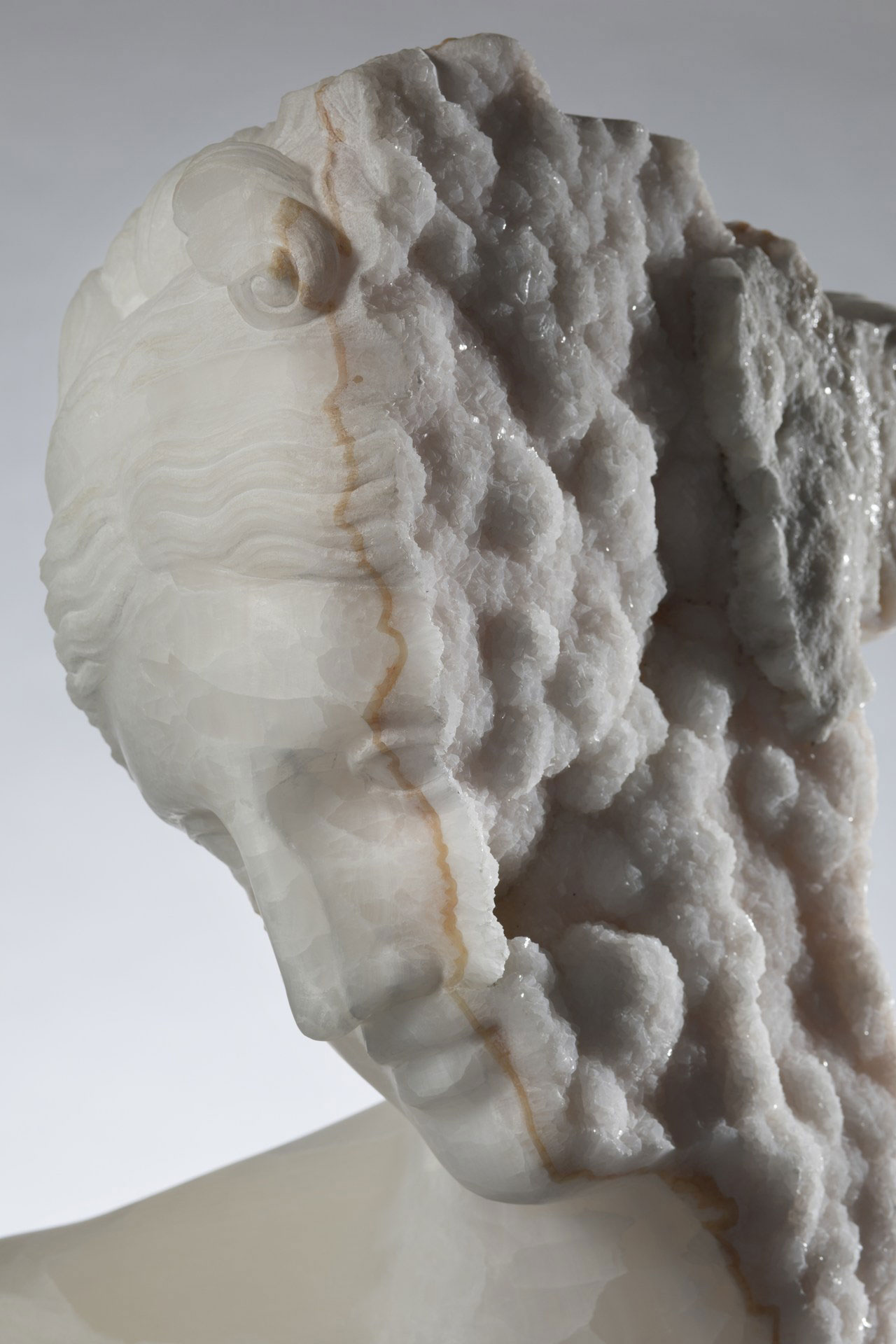 Massimiliano Pelletti, Crystal Venus, 2017. Mexican onyx madre cava. 72 x 75 x 38 cm.