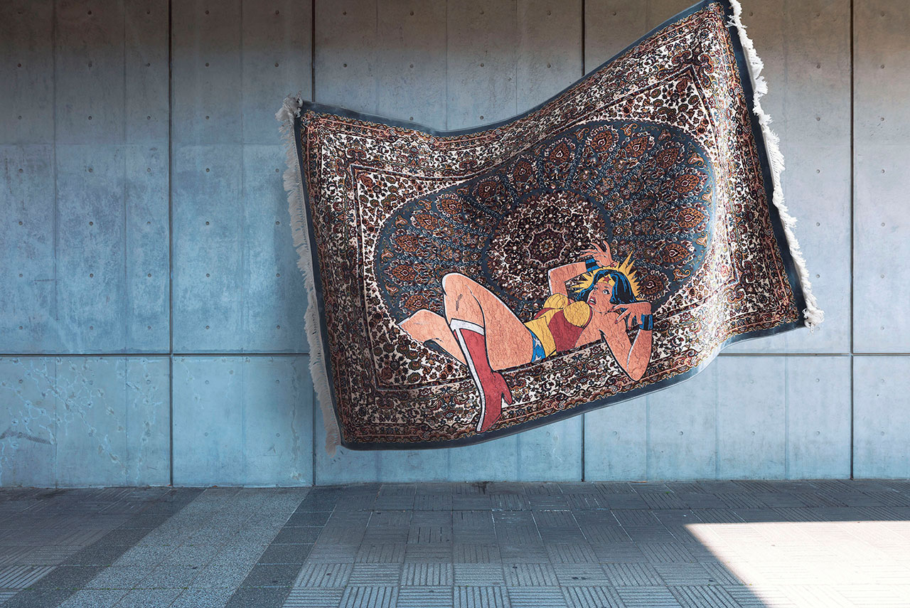 Ali Cha'aban，《破碎的梦 II》，2017 年。波斯地毯丝印，220 厘米 x 170 厘米。 照片 © Ali Cha'aban。