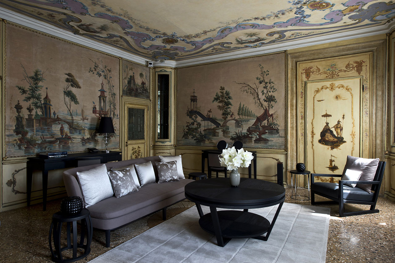 Alcova Tiepolo Suite, photo © Aman Canal Grande Hotel, Venice, Amanresorts.