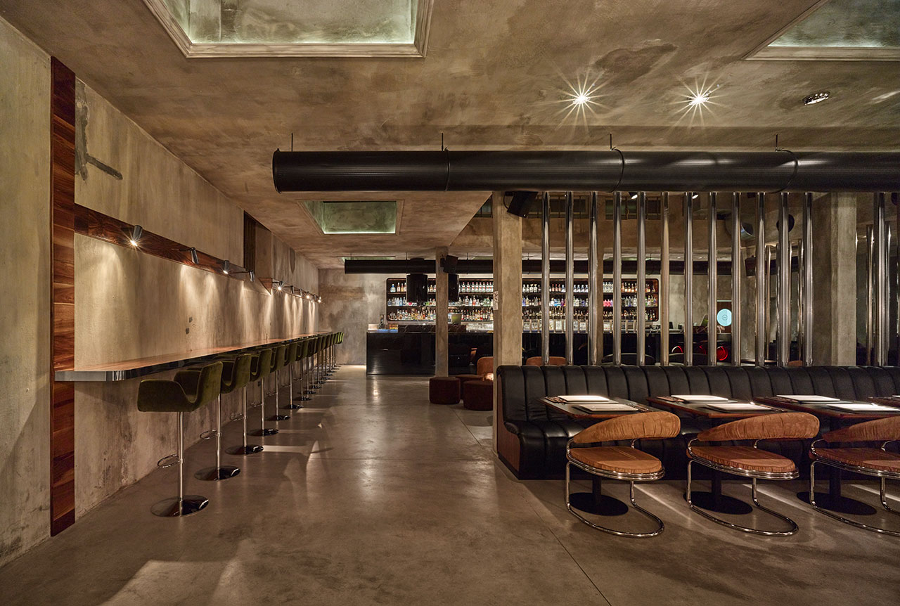 An Industrial Touch of the Disco Decade at Dash Kitchen in Turin