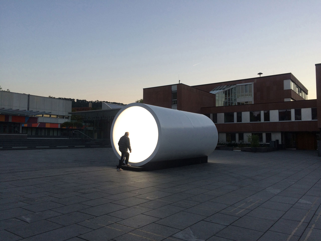 Karolina Halatek: »Terminal« Rathausplatz, Gerlingen. ​Light art festival  »Ascents«.Photo by Karolina Halatek 